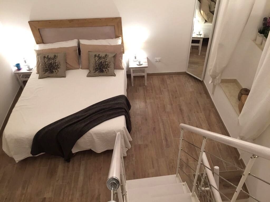 Little Tower Apartment Бари Екстериор снимка